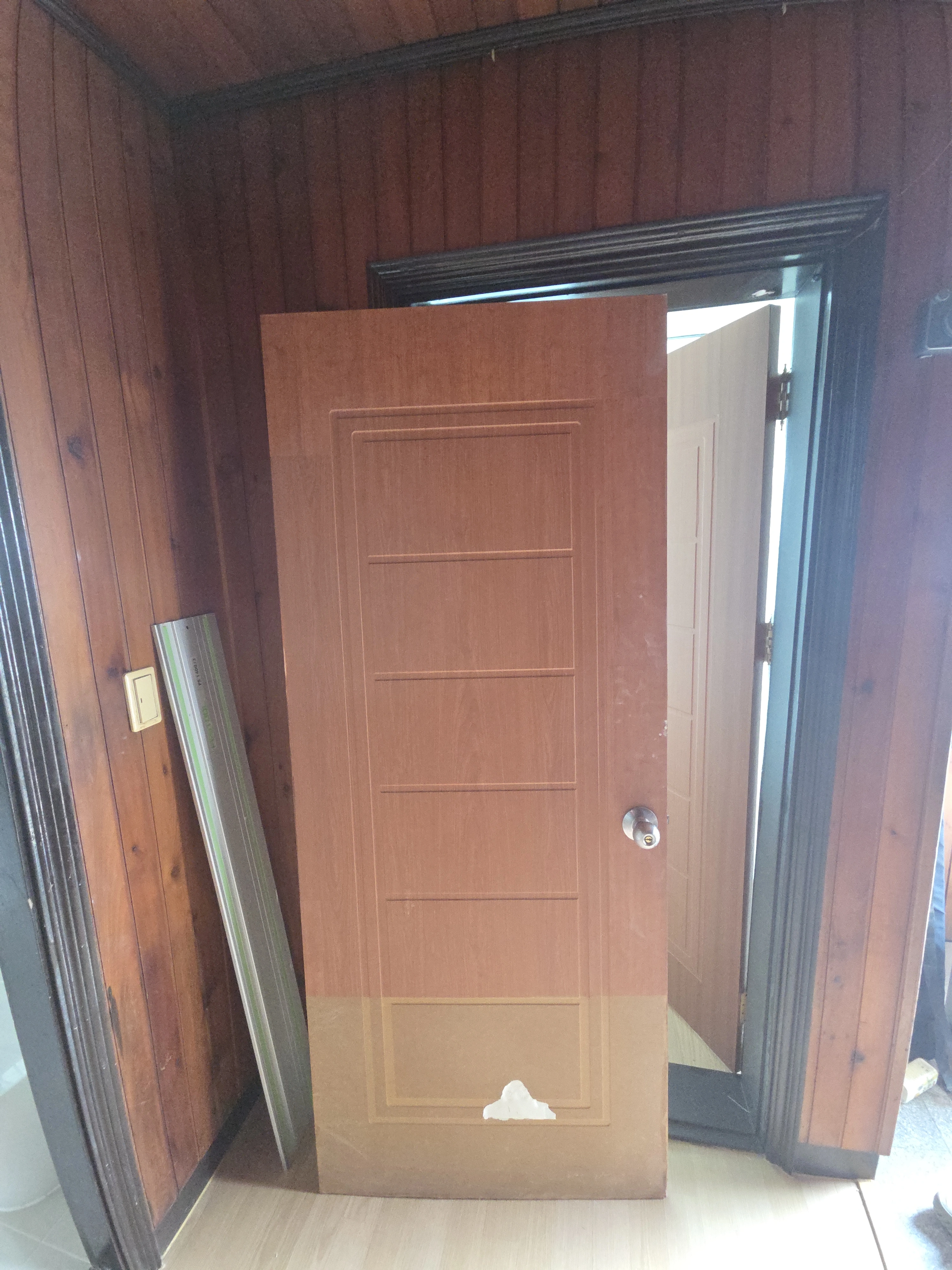 문 여는방향 변경 작업 진행 과정 실제 현장사진