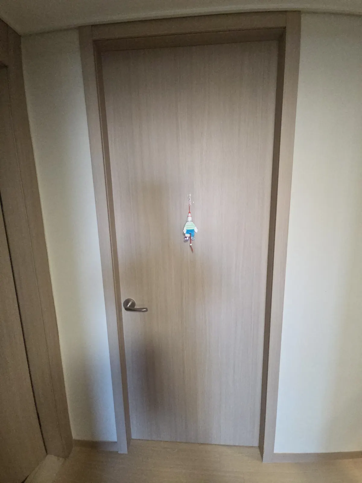 문짝몰딩교체 가격 대비 완성도 높은 시공 완료 후 모습