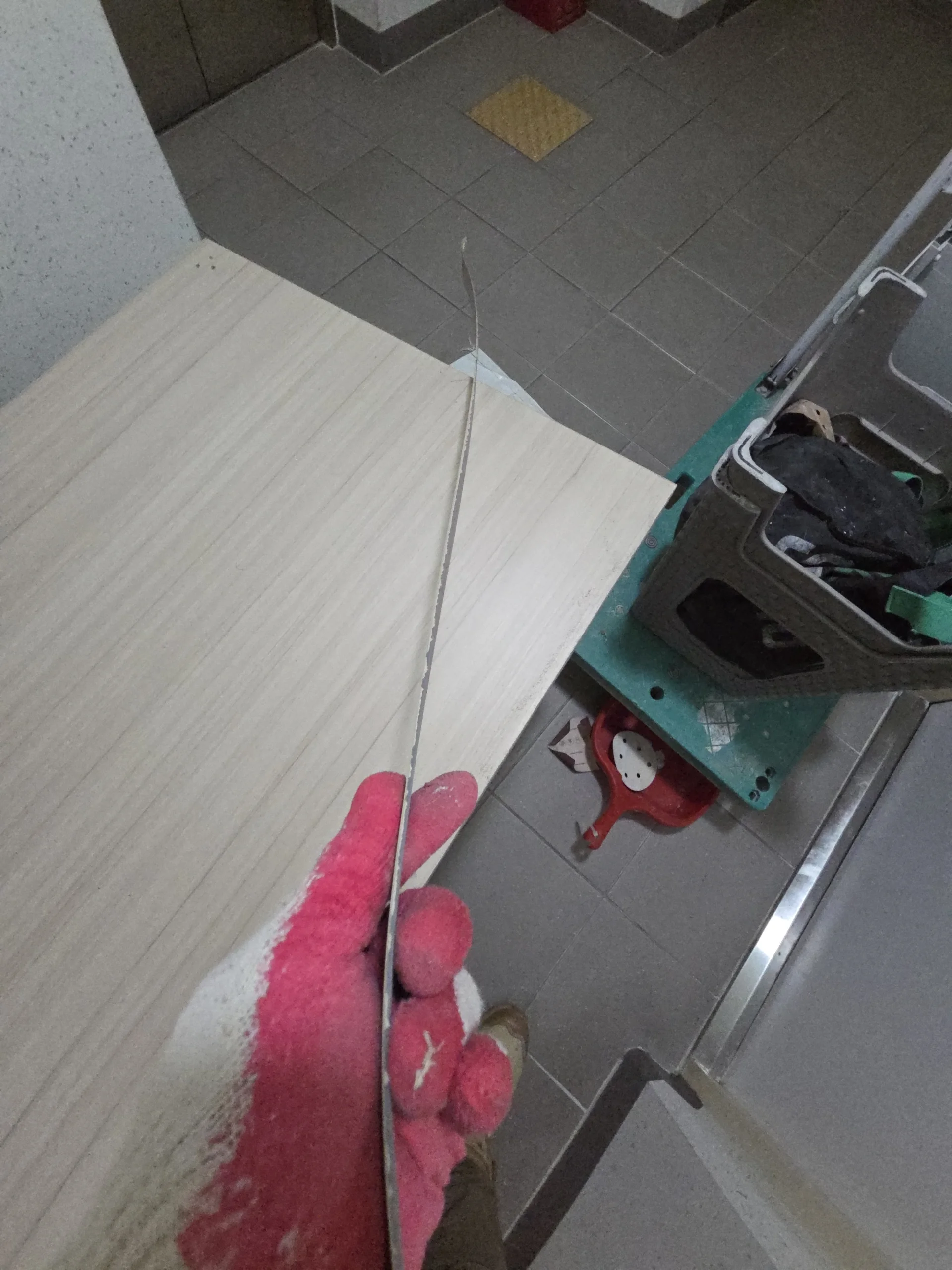문짝 습기 부풀음 수리 부속 교체·조정 실제 현장사진
